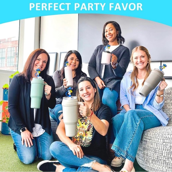 15 piece Straw Bundle: 2 Disney Straw Covers, 12 Straws 1 Straw Cleaner 🆕 - Picture 7 of 13